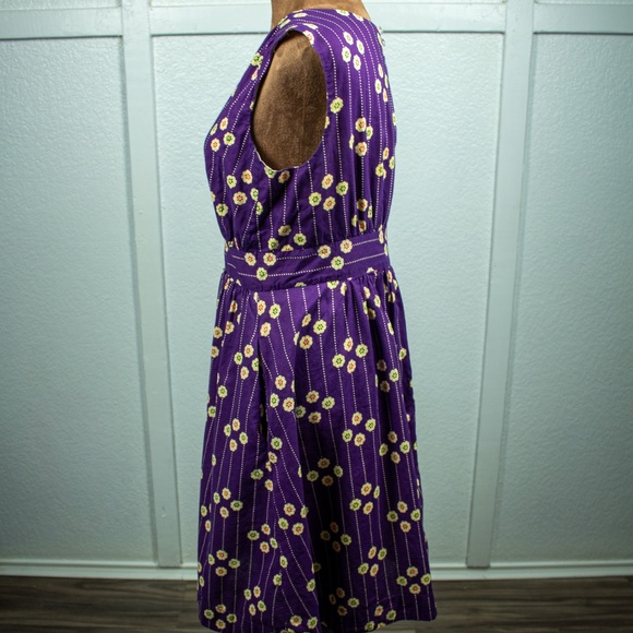 Emily & Fin Purple Floral Cotton Fit & Flare Dress M Lined Pockets Keyhole Back - Picture 7 of 10